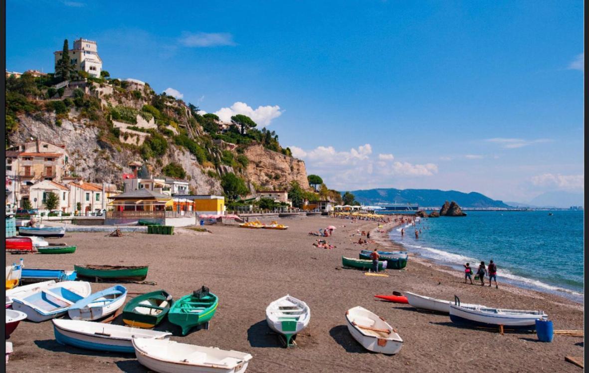 Апартаменти Holiday House Il Castello Di Anna В'єтрі Екстер'єр фото